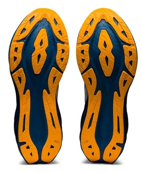 Asics Men's Novablast 3 5 Asics Men's Novablast 3 - Image 5