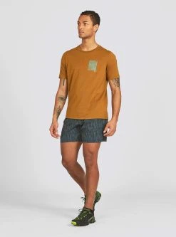 Janji Men's Runterra Bio Tee - Run Everywhere Alphatopo (MT06A-S22-ATP) 8 Janji Men's Runterra Bio Tee - Run Everywhere Alphatopo (MT06A-S22-ATP) -HOKA SHOP ezgif.com gif maker 12 1b59bb8b 46bd 496b bd26 a21798060df9