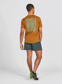 Janji Men's Runterra Bio Tee - Run Everywhere Alphatopo (MT06A-S22-ATP) 9 Janji Men's Runterra Bio Tee - Run Everywhere Alphatopo (MT06A-S22-ATP) -HOKA SHOP ezgif.com gif maker 13 3af8825d c9bf 4acf bd11 de885f4fc68d