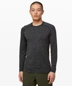 **Available In Select Stores Only** Lululemon Men's Metal Vent Long Sleeve Shirt - Deep Coal (LM3CX4S_4080)