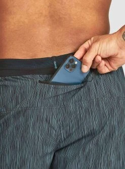 Janji Men's 5" AFO Middle Short -HOKA SHOP ezgif.com gif maker 60 dee9226f 234b 4e89 b15d 5c4d71013b99