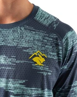 Rabbit Men's EZ Tee Perf LS | Trail 9 Rabbit Men's EZ Tee Perf LS | Trail -HOKA SHOP rabbit mens ez tee perf ls 2